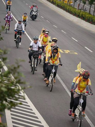 為期十二天，號稱「EYE侶創騎跡」的大環島，包括六位視障朋友、兩名 teenagers、外加年過七十勇腳曾媽和志工夥伴共二十餘人。