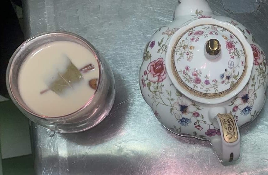 享受奶茶溫暖香甜的好滋味