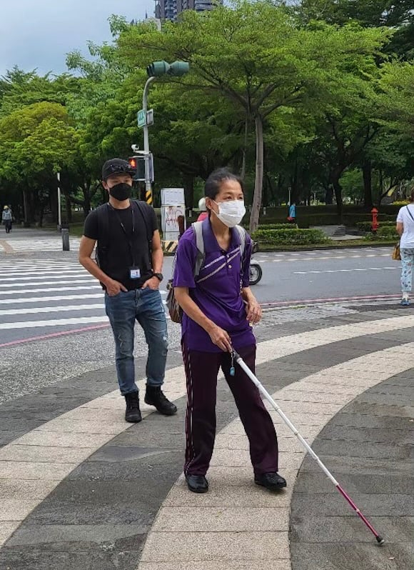 展宇也是定向行動老師。