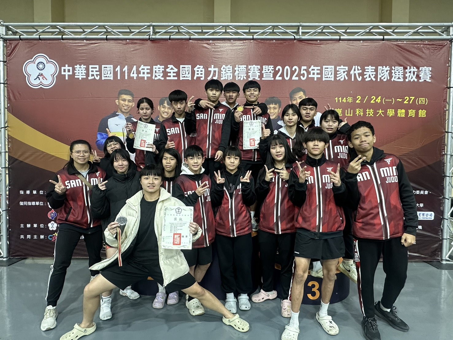 黃翊婷現職為新北市三民高中教師及柔道、角力隊教練，今年將邁向第七年。